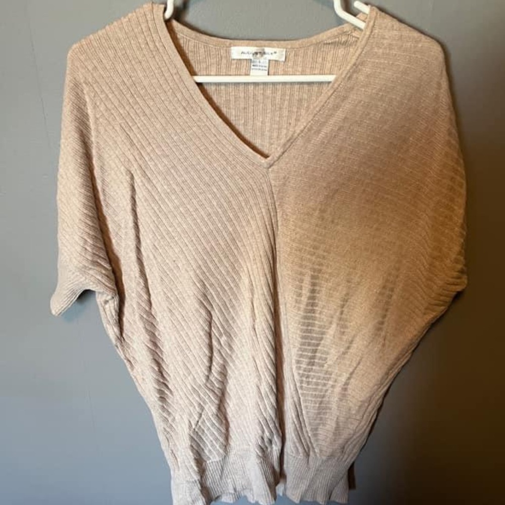 Lightweight sweater